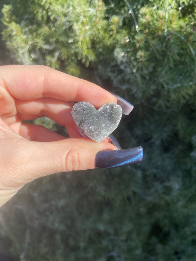 Amethyst Cluster Heart (xs)