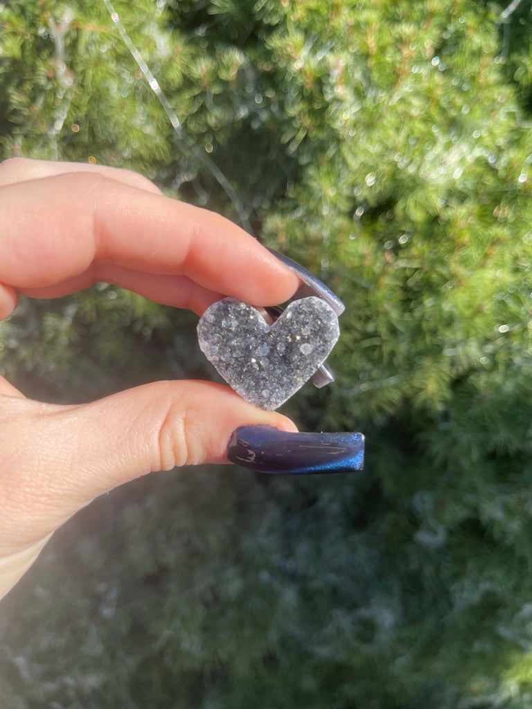 Amethyst Cluster Heart (xs)