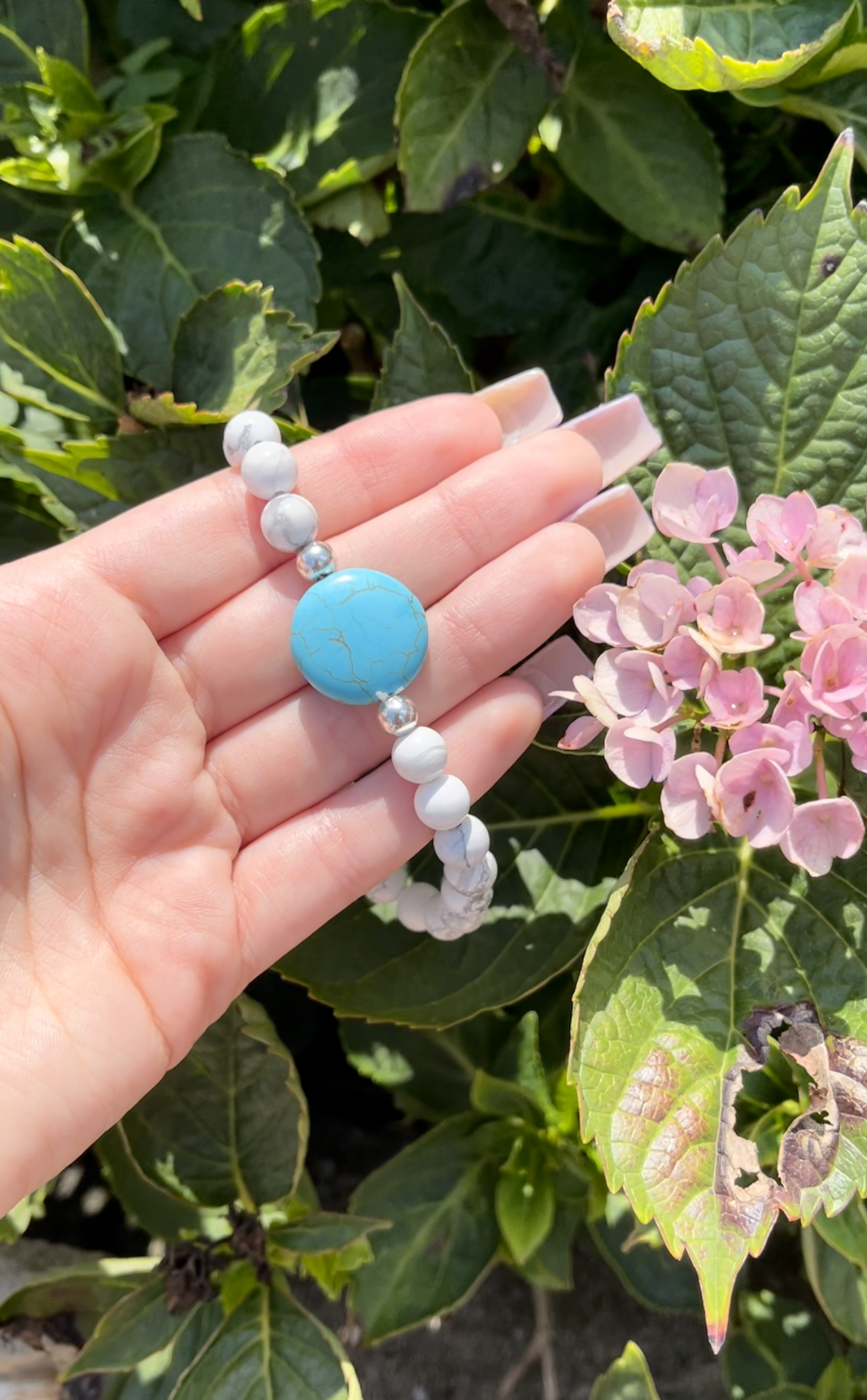 Howlite & Blue Dyed Howlite Bracelet